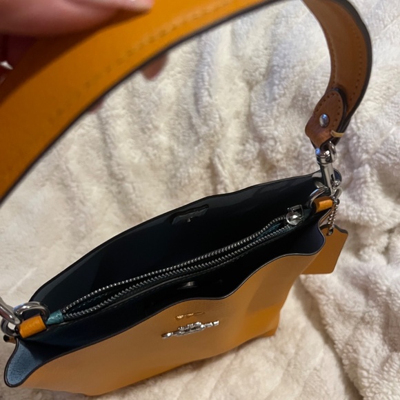 Coach bucket bag - Picture 5 of 6